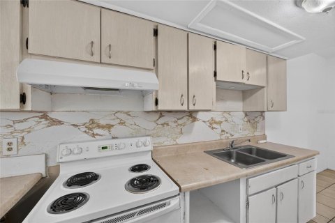 Купить коммерческую недвижимость в Тампа, Флорида 8 спален, 146.41м2, № 2201123 - фото 13