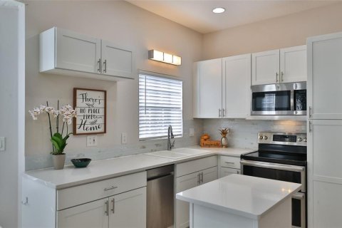 Casa en venta en New Smyrna Beach, Florida, 4 dormitorios, 158.03 m2 № 1565511 - foto 8