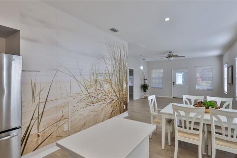 Casa en venta en New Smyrna Beach, Florida, 4 dormitorios, 158.03 m2 № 1565511 - foto 11