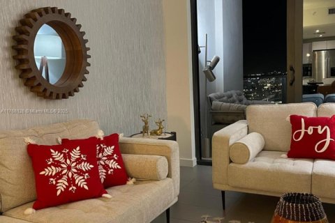 Copropriété à louer à Miami, Floride: 1 chambre, 78.97 m2 № 1985460 - photo 2