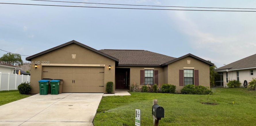 Casa en Cape Coral, Florida 3 dormitorios № 2088635