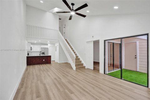 Touwnhouse à vendre à North Lauderdale, Floride: 3 chambres, 116.31 m2 № 1943812 - photo 6