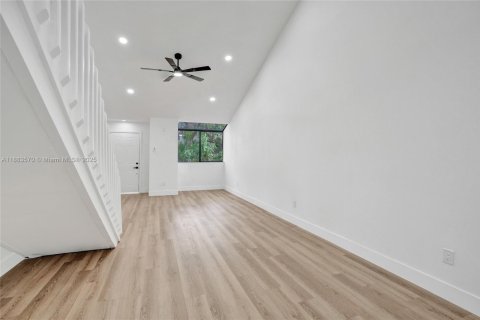 Touwnhouse à vendre à North Lauderdale, Floride: 3 chambres, 116.31 m2 № 1943812 - photo 8