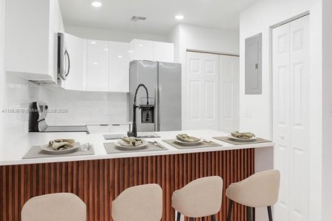 Touwnhouse à vendre à North Lauderdale, Floride: 3 chambres, 116.31 m2 № 1943812 - photo 11