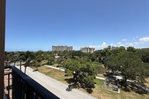 Condominio en venta en Sarasota, Florida, 2 dormitorios, 113.53 m2 № 2312362 - foto 3