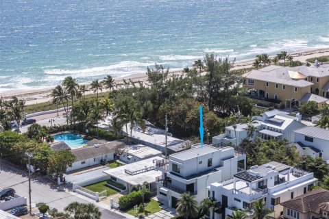 Casa en venta en Fort Lauderdale, Florida, 6 dormitorios, 332.68 m2 № 2180535 - foto 2