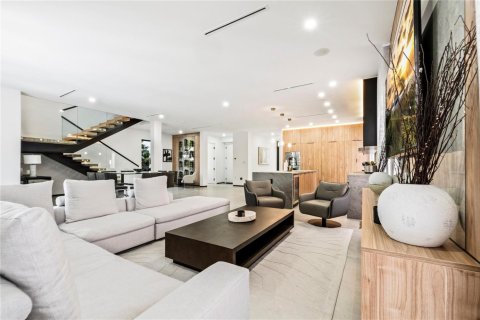 Casa en venta en Fort Lauderdale, Florida, 6 dormitorios, 332.68 m2 № 2180535 - foto 13