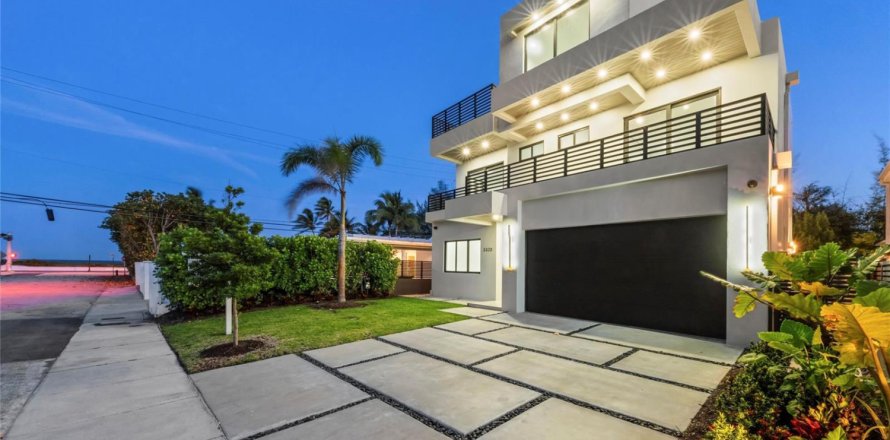 Casa en Fort Lauderdale, Florida 6 dormitorios, 332.68 m2 № 2180535