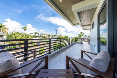 Casa en venta en Fort Lauderdale, Florida, 6 dormitorios, 332.68 m2 № 2180535 - foto 29