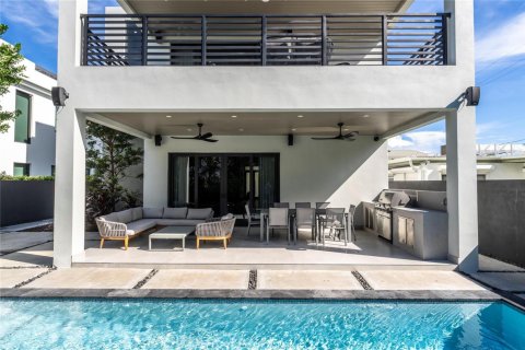 Casa en venta en Fort Lauderdale, Florida, 6 dormitorios, 332.68 m2 № 2180535 - foto 6