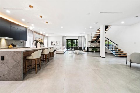 Casa en venta en Fort Lauderdale, Florida, 6 dormitorios, 332.68 m2 № 2180535 - foto 8