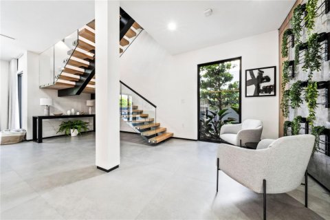 Casa en venta en Fort Lauderdale, Florida, 6 dormitorios, 332.68 m2 № 2180535 - foto 16