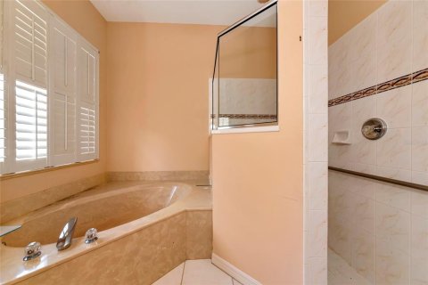 House in Sarasota, Florida 3 bedrooms, 211.72 sq.m. № 1879116 - photo 19
