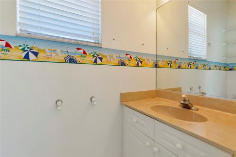 House in Sarasota, Florida 3 bedrooms, 211.72 sq.m. № 1879116 - photo 25