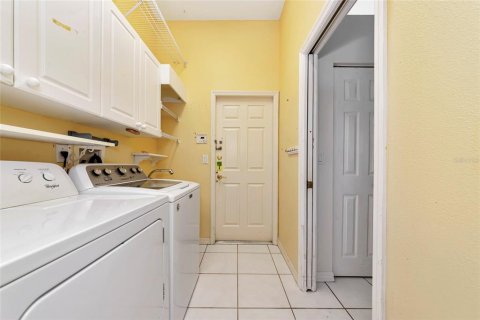 House in Sarasota, Florida 3 bedrooms, 211.72 sq.m. № 1879116 - photo 30