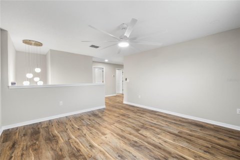 House in Riverview, Florida 4 bedrooms, 244.8 sq.m. № 2408717 - photo 24