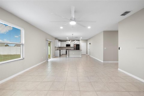 House in Riverview, Florida 4 bedrooms, 244.8 sq.m. № 2408717 - photo 3