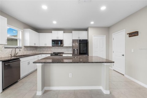 House in Riverview, Florida 4 bedrooms, 244.8 sq.m. № 2408717 - photo 7