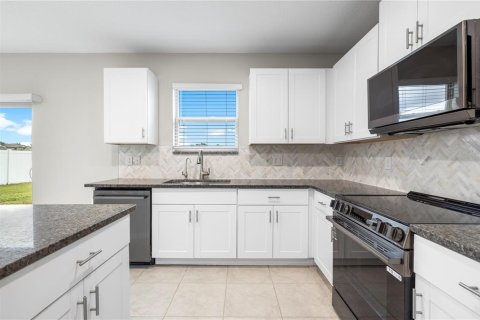 House in Riverview, Florida 4 bedrooms, 244.8 sq.m. № 2408717 - photo 9