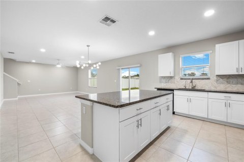 House in Riverview, Florida 4 bedrooms, 244.8 sq.m. № 2408717 - photo 10