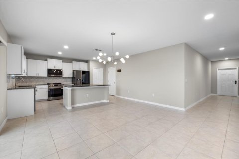 House in Riverview, Florida 4 bedrooms, 244.8 sq.m. № 2408717 - photo 11
