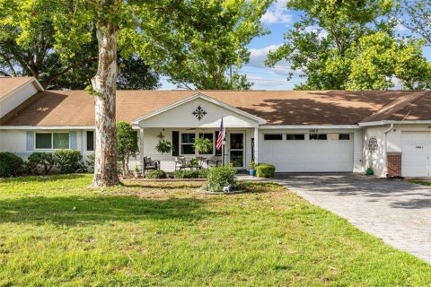 Casa en Ocala, Florida 2 dormitorios, 129.88 m2 № 2101528