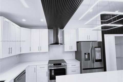 Casa en venta en Miami, Florida, 4 dormitorios, 200.39 m2 № 1821741 - foto 17