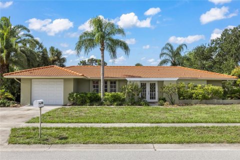 Villa ou maison à Sarasota, Floride 2 chambres, 116.69 m2 № 2152016
