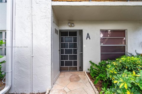 Condo in Delray Beach, Florida, 2 bedrooms  № 2244341 - photo 17