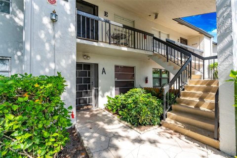 Condo in Delray Beach, Florida, 2 bedrooms  № 2244341 - photo 9