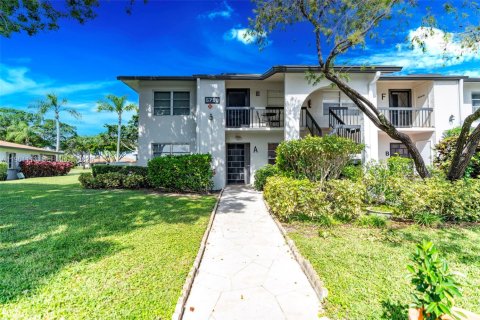 Condo in Delray Beach, Florida, 2 bedrooms  № 2244341 - photo 15