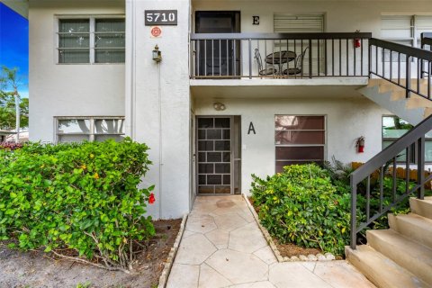 Condo in Delray Beach, Florida, 2 bedrooms  № 2244341 - photo 3