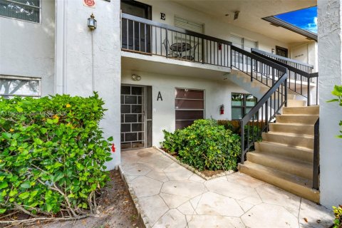 Condo in Delray Beach, Florida, 2 bedrooms  № 2244341 - photo 5