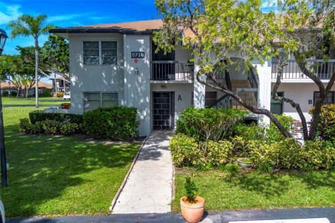 Condo in Delray Beach, Florida, 2 bedrooms  № 2244341 - photo 24