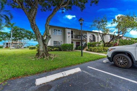 Condo in Delray Beach, Florida, 2 bedrooms  № 2244341 - photo 18