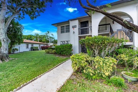 Condo in Delray Beach, Florida, 2 bedrooms  № 2244341 - photo 11