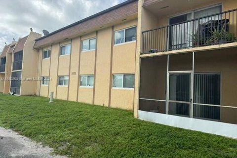 Copropriété à vendre à Lauderhill, Floride: 2 chambres, 99.41 m2 № 1413539 - photo 1