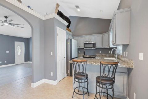 House in Vero Beach, Florida 3 bedrooms, 154.78 sq.m. № 2083144 - photo 15
