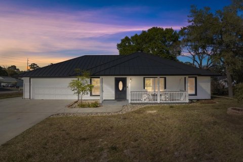 House in Vero Beach, Florida 3 bedrooms, 154.78 sq.m. № 2083144