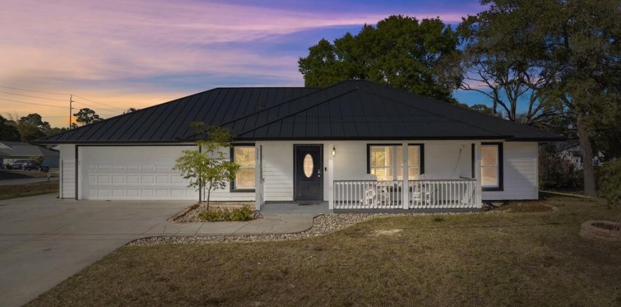 House in Vero Beach, Florida 3 bedrooms, 154.78 sq.m. № 2083144