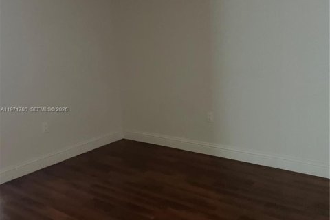 Condominio en venta en Miami, Florida, 1 dormitorio, 71.35 m2 № 2032428 - foto 16