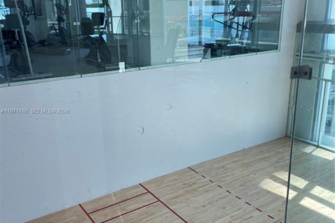 Condominio en venta en Miami, Florida, 1 dormitorio, 71.35 m2 № 2032428 - foto 6