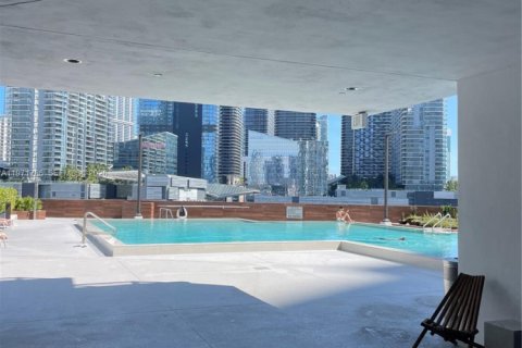 Condominio en venta en Miami, Florida, 1 dormitorio, 71.35 m2 № 2032428 - foto 13