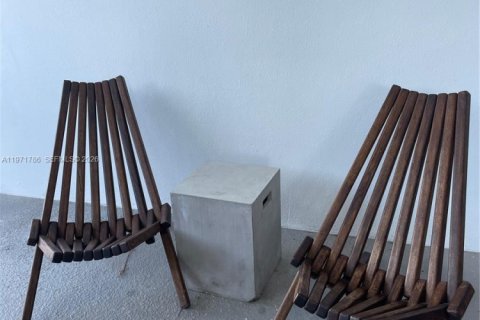Condominio en venta en Miami, Florida, 1 dormitorio, 71.35 m2 № 2032428 - foto 11