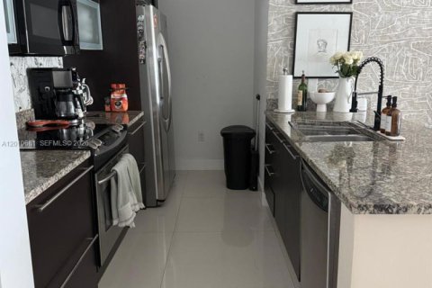 Снять в аренду кондоминиум в Майами, Флорида 1 спальня, 71.91м2, № 2075066 - фото 8