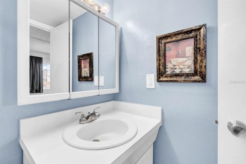 Купить кондоминиум в Сент-Питерсберг, Флорида 7 комнат, 97.55м2, № 1547060 - фото 15