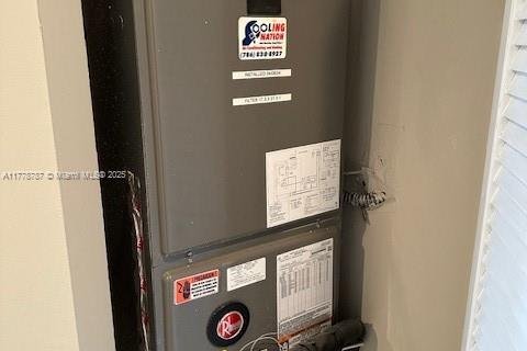 Adosado en venta en Hialeah, Florida, 2 dormitorios, 92.07 m2 № 2013454 - foto 14