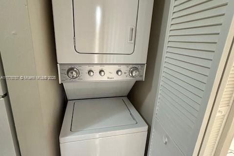 Adosado en venta en Hialeah, Florida, 2 dormitorios, 92.07 m2 № 2013454 - foto 6