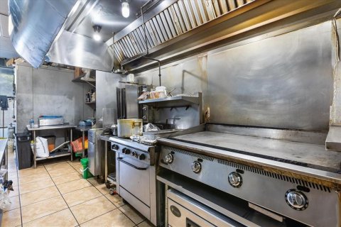 Propiedad comercial en venta en Orlando, Florida, 111.48 m2 № 2166402 - foto 23