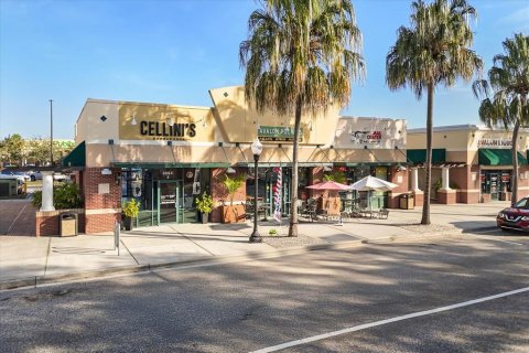 Propiedad comercial en venta en Orlando, Florida, 111.48 m2 № 2166402 - foto 2